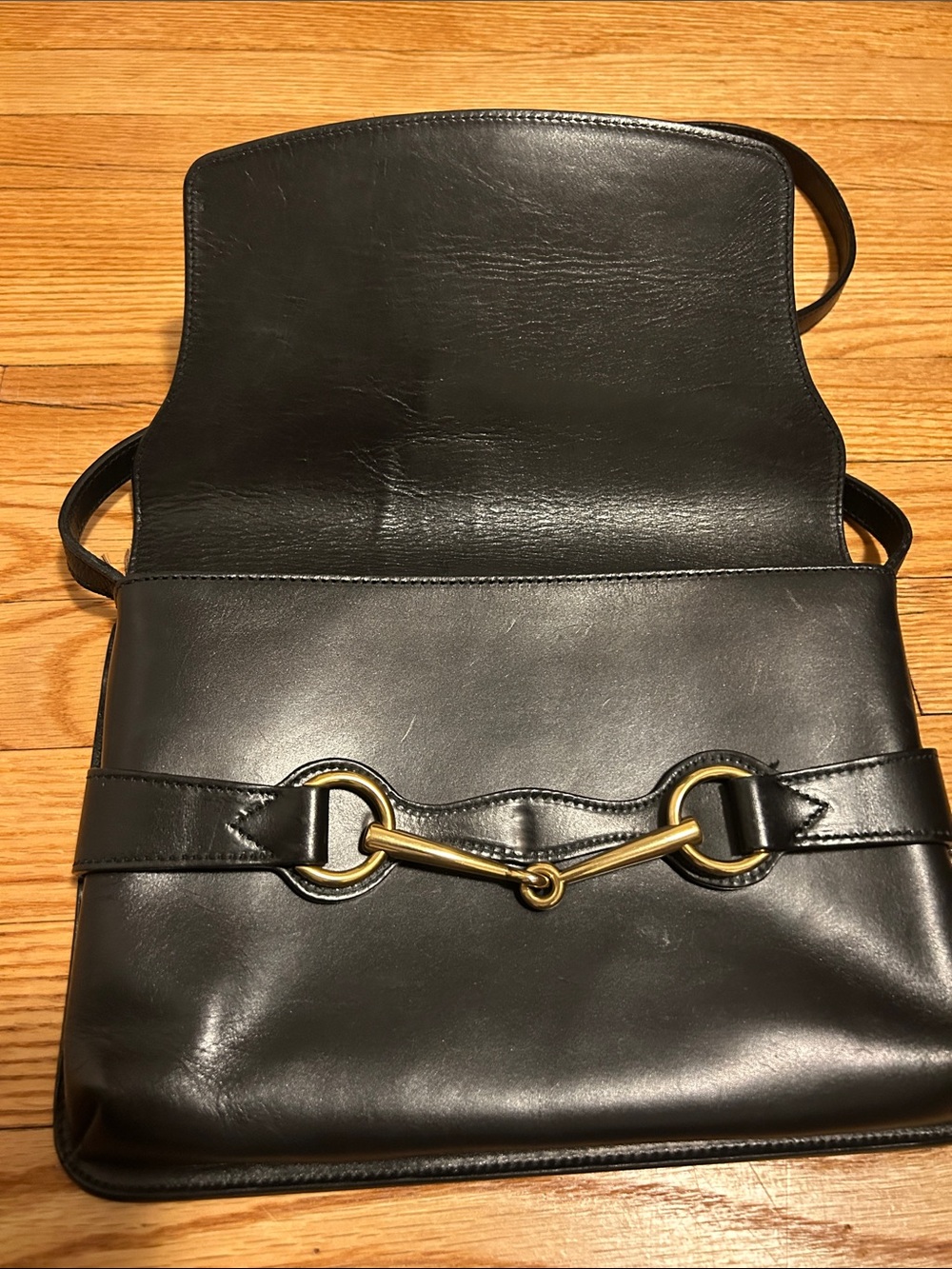 Gucci Black Leather Bag with Gold Accents - Picture 2 of 8